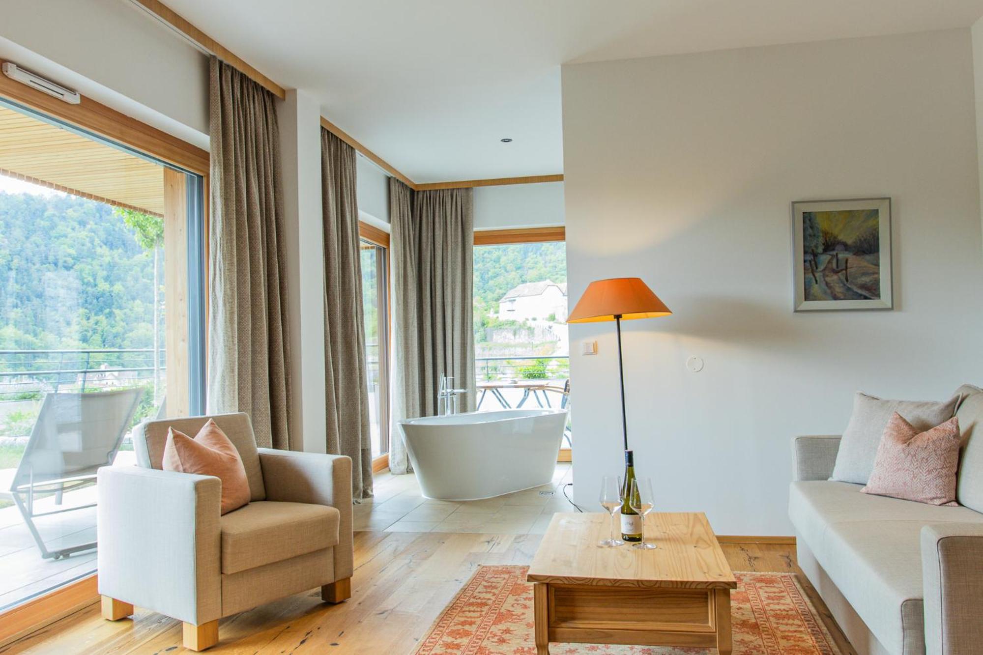 Weinhaus Nigl - Hotel, Restaurant Und Spa Senftenberg ภายนอก รูปภาพ